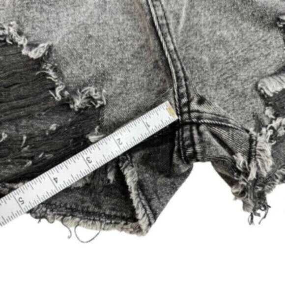 NWT Signature8 | Black Denim Distressed Shorts Size Medium - Picture 7 of 13